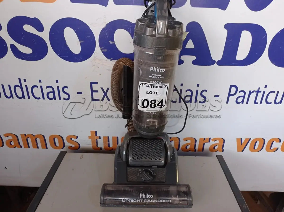 LOTE 084 - 01 ASPIRADOR DE PÓ MARCA PHILCO 220V. (NO ESTADO) ATENÇÃO! FAZER A VISITAÇÃO ANTES DE ARREMATAR, NÃO SABEMOS SE FUNCIONA. LEILÃO NÃO TEM GARANTIA E NEM DEVOLUÇÃO, SUJEITO A POSSÍVEIS AVARIAS VISÍVEIS/OCULTAS E/OU AUSÊNCIA DE COMPONENTES.