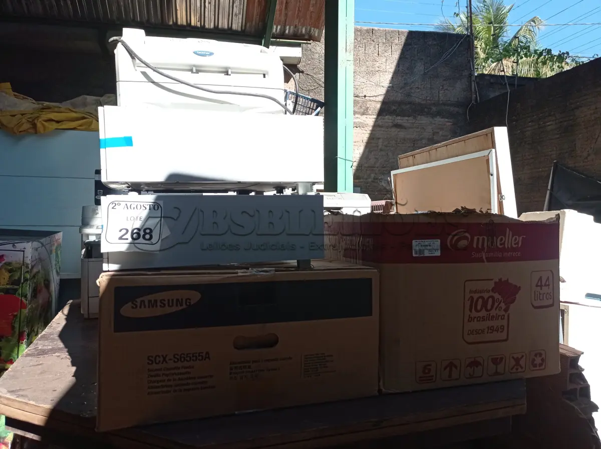 LOTE 268 - 03 GAVETAS PARA IMPRESSORAS SAMSUMG MODELO SCX755A, 01 APARELHO DE FAX E 01 CAIXA COM GRANDE QUANTIDADE DE CABOS. (NO ESTADO) ATENÇÃO! FAZER A VISITAÇÃO ANTES DE ARREMATAR, NÃO SABEMOS SE FUNCIONA. LEILÃO NÃO TEM GARANTIA E NEM DEVOLUÇÃO, SUJEITO A POSSÍVEIS AVARIAS VISÍVEIS/OCULTAS E/OU AUSÊNCIA DE COMPONENTES.