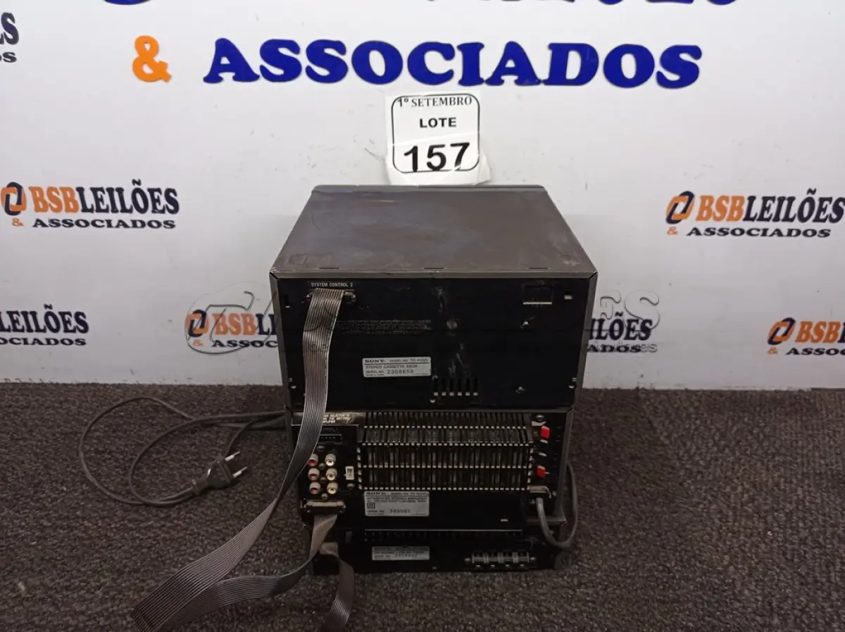 LOTE 157 - 01 AMPLIFICADOR STEREO INTEGRADO MARCA SONY MODELO TA-H200. (NO ESTADO) ATENÇÃO! FAZER A VISITAÇÃO ANTES DE ARREMATAR, NÃO SABEMOS SE FUNCIONA. LEILÃO NÃO TEM GARANTIA E NEM DEVOLUÇÃO, SUJEITO A POSSÍVEIS AVARIAS VISÍVEIS/OCULTAS E/OU AUSÊNCIA DE COMPONENTES.