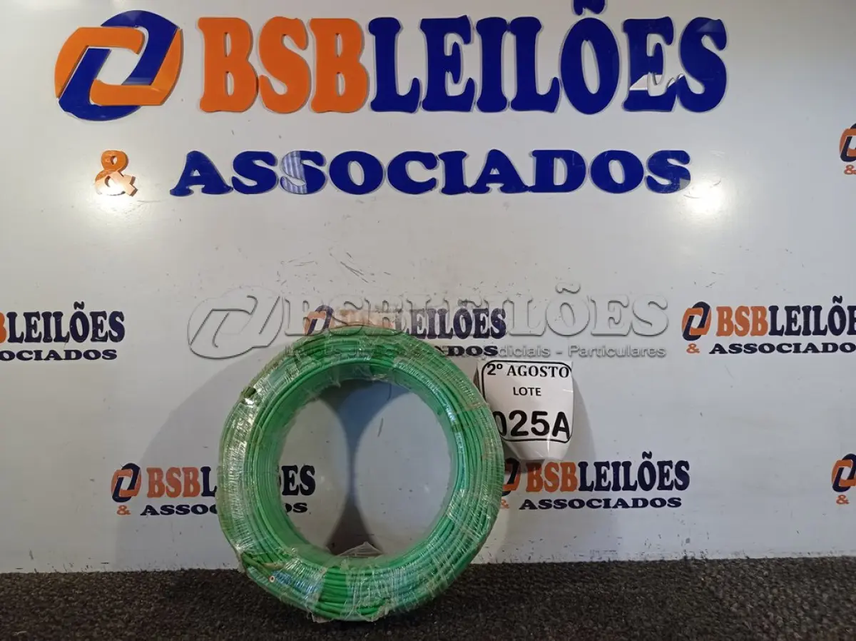 LOTE 025 - 01 ROLO DE FIO FLEXÍVEL 1X4,00MM NA COR VERDE. (NO ESTADO) ATENÇÃO! FAZER A VISITAÇÃO ANTES DE ARREMATAR, NÃO SABEMOS SE FUNCIONA. LEILÃO NÃO TEM GARANTIA E NEM DEVOLUÇÃO, SUJEITO A POSSÍVEIS AVARIAS VISÍVEIS/OCULTAS E/OU AUSÊNCIA DE COMPONENTES.
