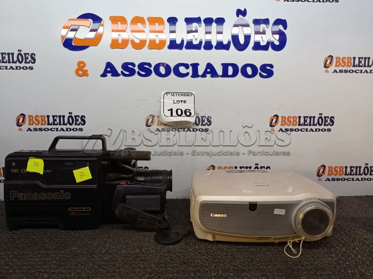 LOTE 106 - 01 FILMADORA MARCA PANASONIC E 01 PROJETOR MULTIMÍDIA MARCA CANON. (NO ESTADO) ATENÇÃO! FAZER A VISITAÇÃO ANTES DE ARREMATAR, NÃO SABEMOS SE FUNCIONA. LEILÃO NÃO TEM GARANTIA E NEM DEVOLUÇÃO, SUJEITO A POSSÍVEIS AVARIAS VISÍVEIS/OCULTAS E/OU AUSÊNCIA DE COMPONENTES.