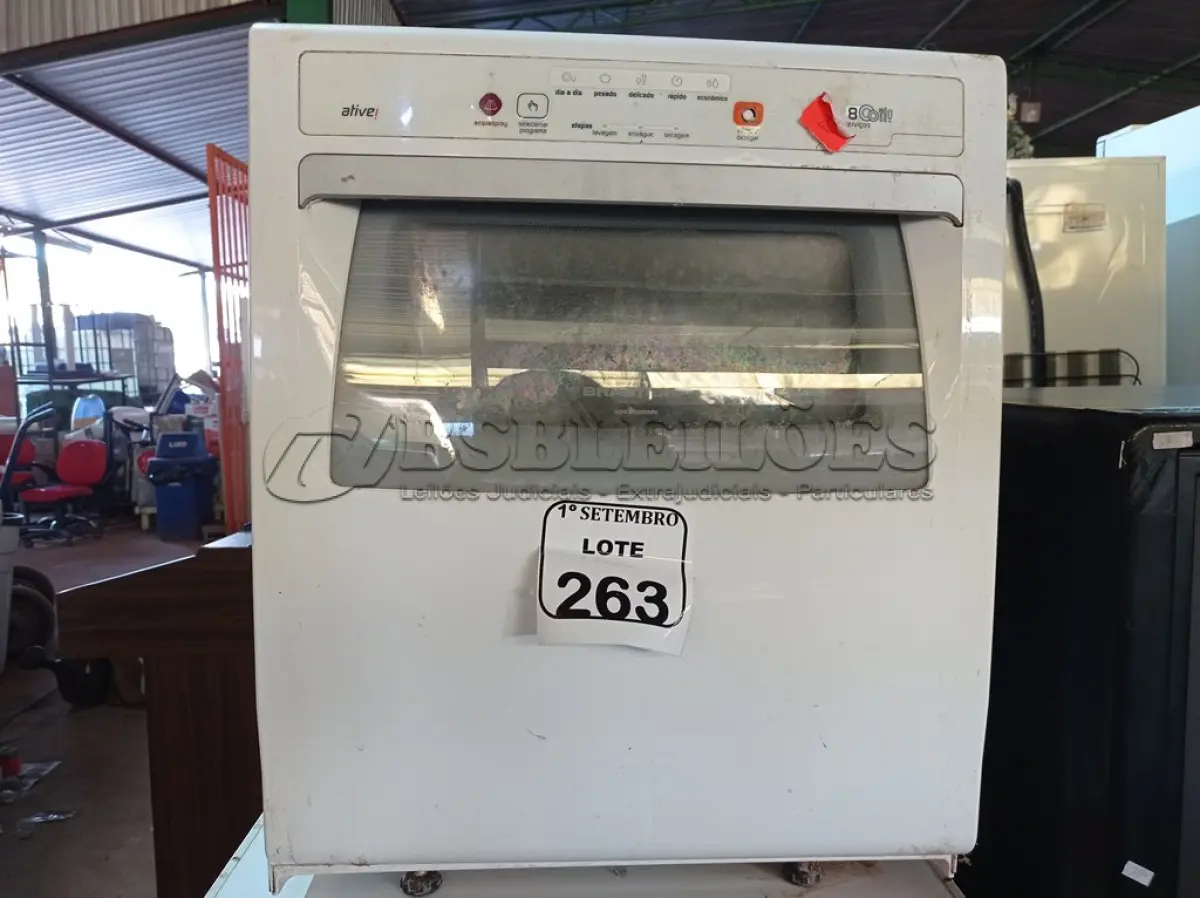 LOTE 263 - 02 LAVA-LOUÇAS SENDO UMA BRASTEMP E A OUTRA BORSCH. (NO ESTADO) ATENÇÃO! FAZER A VISITAÇÃO ANTES DE ARREMATAR, NÃO SABEMOS SE FUNCIONA. LEILÃO NÃO TEM GARANTIA E NEM DEVOLUÇÃO, SUJEITO A POSSÍVEIS AVARIAS VISÍVEIS/OCULTAS E/OU AUSÊNCIA DE COMPONENTES.