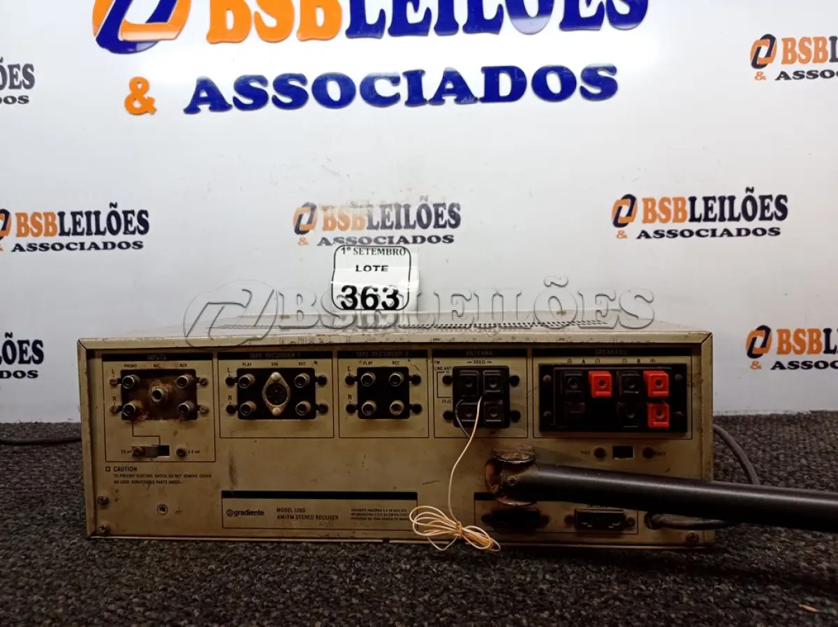 LOTE 363 - 01 RECEIVER DA MARCA GRADIENTE MODELO 1360.  (NO ESTADO) ATENÇÃO! FAZER A VISITAÇÃO ANTES DE ARREMATAR, NÃO SABEMOS SE FUNCIONA. LEILÃO NÃO TEM GARANTIA E NEM DEVOLUÇÃO, SUJEITO A POSSÍVEIS AVARIAS VISÍVEIS/OCULTAS E/OU AUSÊNCIA DE COMPONENTES.