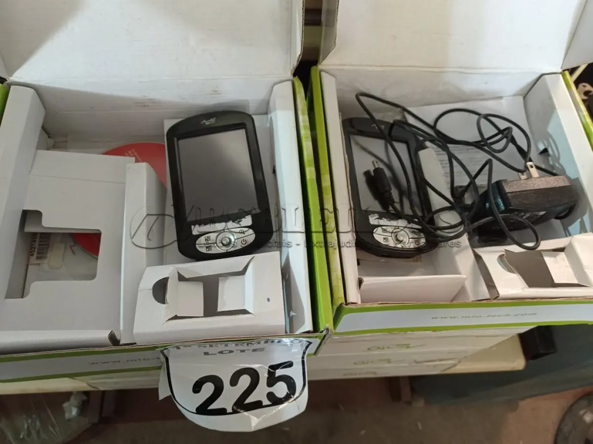 LOTE 225 - 10 POCKET PC GPS P550B. (NO ESTADO) ATENÇÃO! FAZER A VISITAÇÃO ANTES DE ARREMATAR, NÃO SABEMOS SE FUNCIONA. LEILÃO NÃO TEM GARANTIA E NEM DEVOLUÇÃO, SUJEITO A POSSÍVEIS AVARIAS VISÍVEIS/OCULTAS E/OU AUSÊNCIA DE COMPONENTES.
