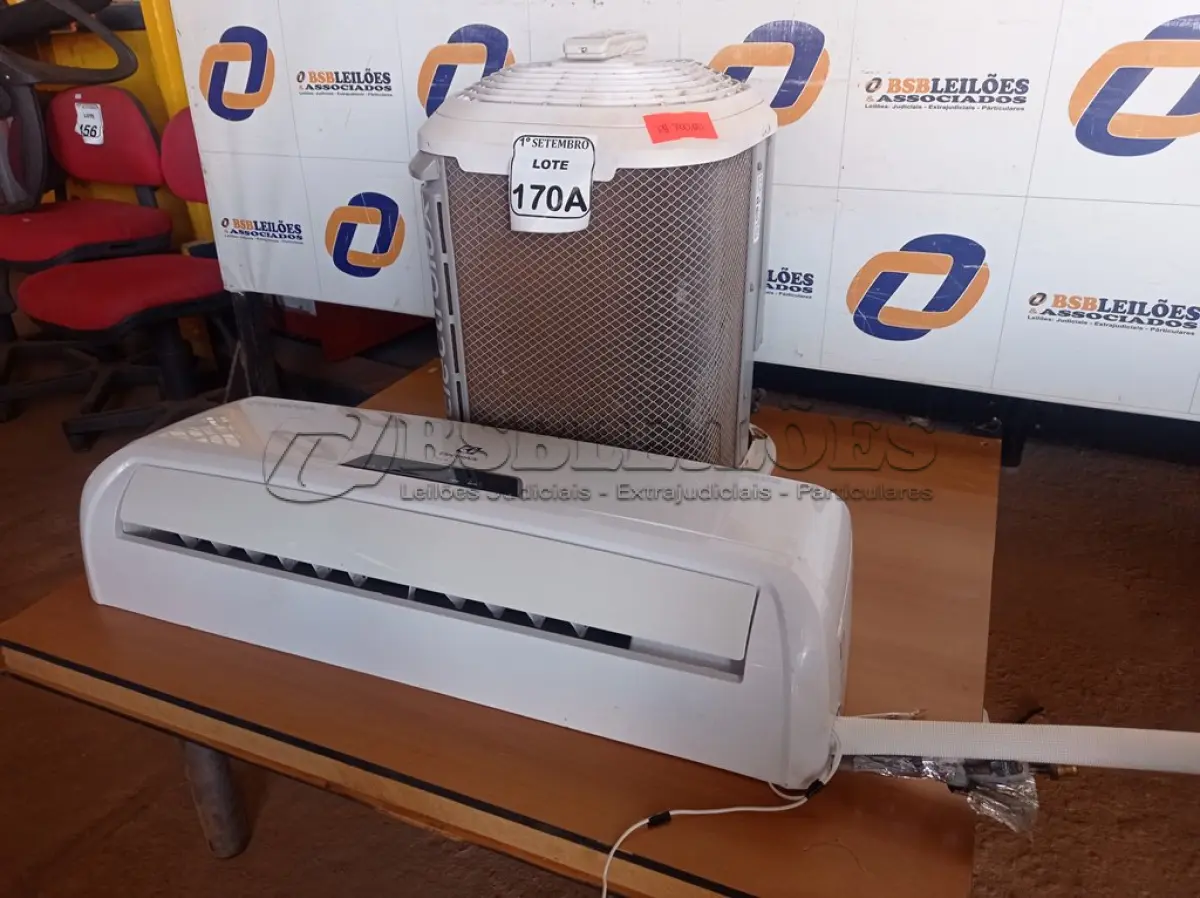 LOTE 170 - 01 CONDENSADORA E 01 VAPORIZADORA MARCA ELECTROLUX. (NO ESTADO) ATENÇÃO! FAZER A VISITAÇÃO ANTES DE ARREMATAR, NÃO SABEMOS SE FUNCIONA. LEILÃO NÃO TEM GARANTIA E NEM DEVOLUÇÃO, SUJEITO A POSSÍVEIS AVARIAS VISÍVEIS/OCULTAS E/OU AUSÊNCIA DE COMPONENTES.