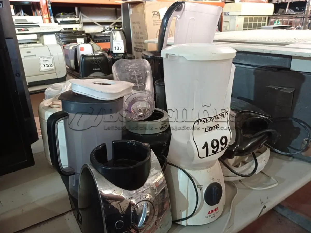 LOTE 199 - 01 LOTE COM DIVERSOS APARELHOS DOMÉSTICOS MARCAS E MODELOS DIVERSOS. (NO ESTADO) ATENÇÃO! FAZER A VISITAÇÃO ANTES DE ARREMATAR, NÃO SABEMOS SE FUNCIONA. LEILÃO NÃO TEM GARANTIA E NEM DEVOLUÇÃO, SUJEITO A POSSÍVEIS AVARIAS VISÍVEIS/OCULTAS E/OU AUSÊNCIA DE COMPONENTES.
