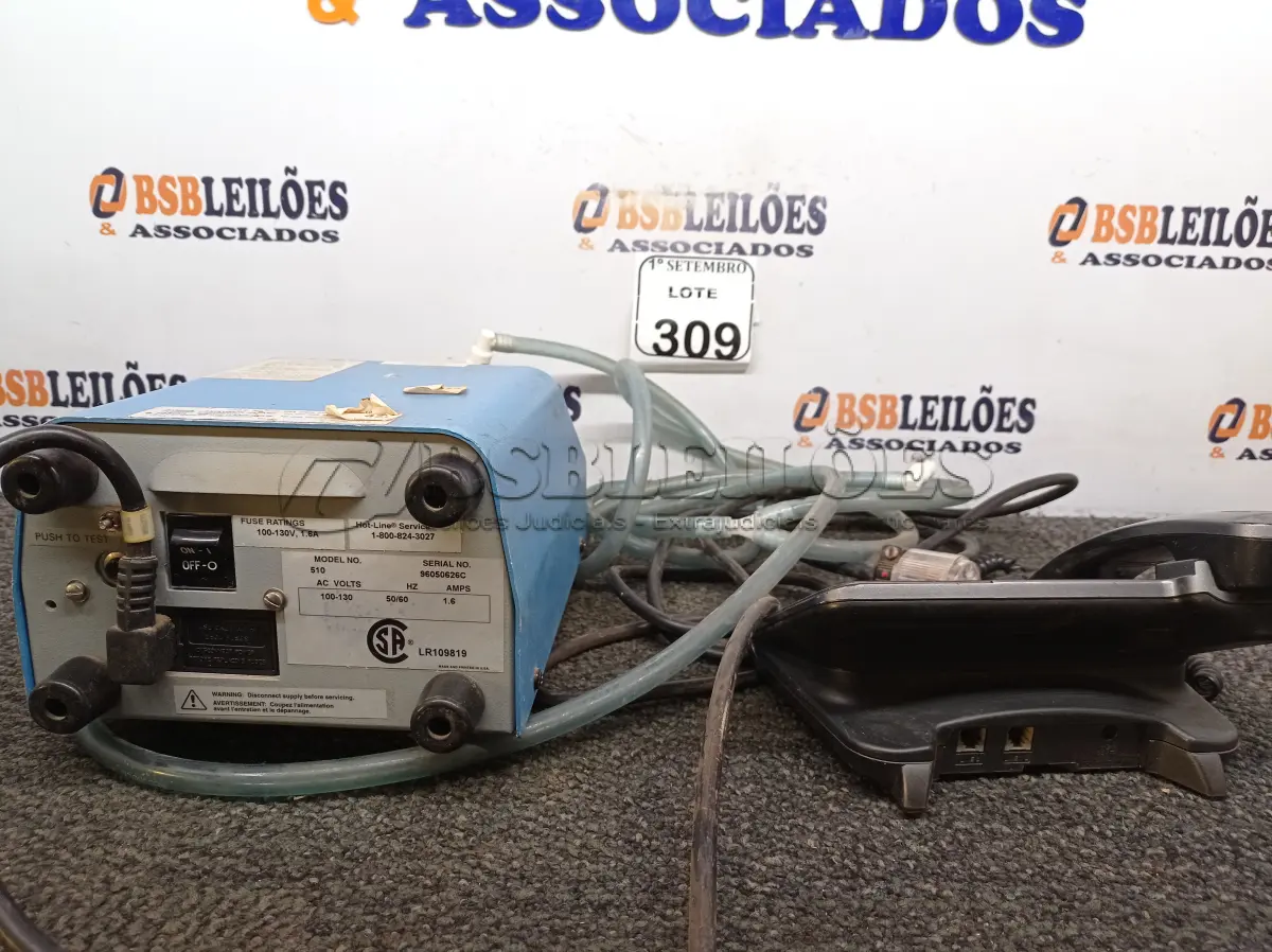 LOTE 309 - 01 COMPRESSOR VASCULAR E 01 APARELHO DE TELEFONE. (NO ESTADO) ATENÇÃO! FAZER A VISITAÇÃO ANTES DE ARREMATAR, NÃO SABEMOS SE FUNCIONA. LEILÃO NÃO TEM GARANTIA E NEM DEVOLUÇÃO, SUJEITO A POSSÍVEIS AVARIAS VISÍVEIS/OCULTAS E/OU AUSÊNCIA DE COMPONENTES.