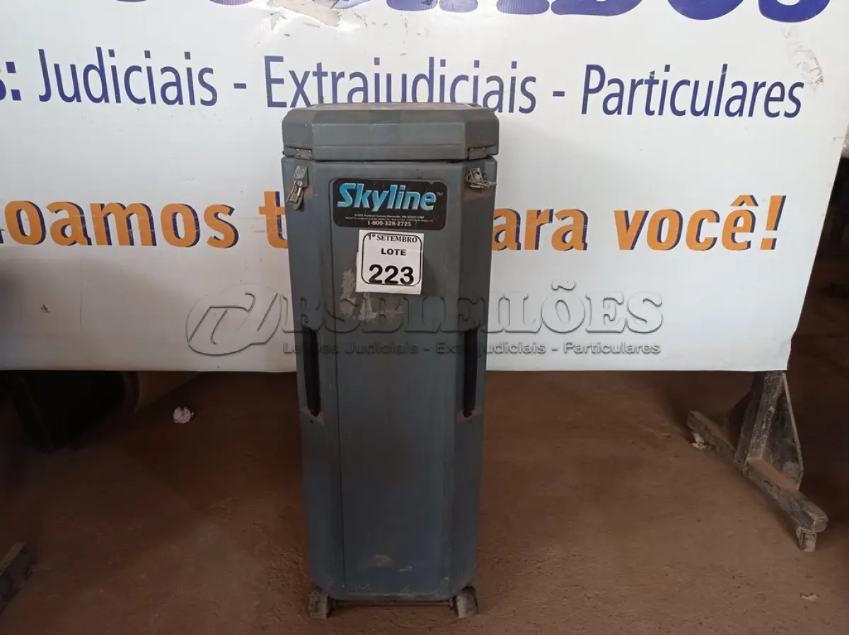LOTE 223 - 01 PAINEL PARA ESTANDE PARA EVENTOS (NO ESTADO) ATENÇÃO! FAZER A VISITAÇÃO ANTES DE ARREMATAR, NÃO SABEMOS SE FUNCIONA. LEILÃO NÃO TEM GARANTIA E NEM DEVOLUÇÃO, SUJEITO A POSSÍVEIS AVARIAS VISÍVEIS/OCULTAS E/OU AUSÊNCIA DE COMPONENTES.