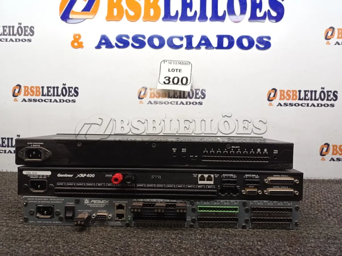 LOTE 300 - 01 AMPLIFICADOR, 01 MIXER DE SOM E 01 DISTRIBUIDOR DE SINAL. (NO ESTADO) ATENÇÃO! FAZER A VISITAÇÃO ANTES DE ARREMATAR, NÃO SABEMOS SE FUNCIONA. LEILÃO NÃO TEM GARANTIA E NEM DEVOLUÇÃO, SUJEITO A POSSÍVEIS AVARIAS VISÍVEIS/OCULTAS E/OU AUSÊNCIA DE COMPONENTES.