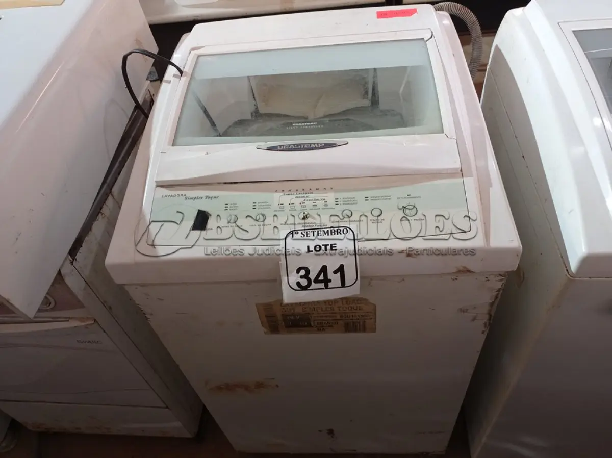 LOTE 341 - 01 MÁQUINA DE LAVAR ROUPAS BRASTEMP.  (NO ESTADO) ATENÇÃO! FAZER A VISITAÇÃO ANTES DE ARREMATAR, NÃO SABEMOS SE FUNCIONA. LEILÃO NÃO TEM GARANTIA E NEM DEVOLUÇÃO, SUJEITO A POSSÍVEIS AVARIAS VISÍVEIS/OCULTAS E/OU AUSÊNCIA DE COMPONENTES.