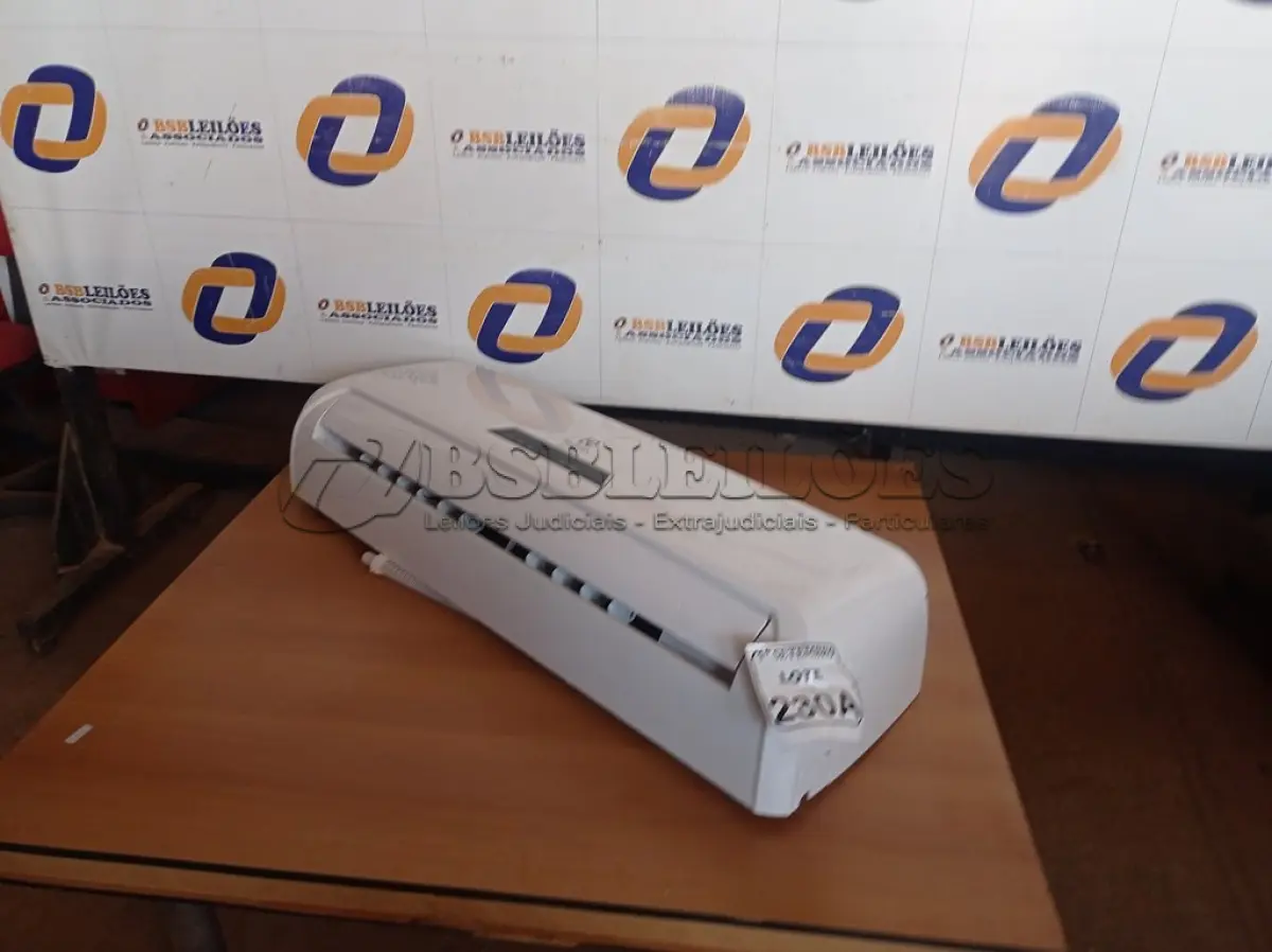 LOTE 230 - 01 VAPORIZADORA MARCA ELECTROLUX. (NO ESTADO) ATENÇÃO! FAZER A VISITAÇÃO ANTES DE ARREMATAR, NÃO SABEMOS SE FUNCIONA. LEILÃO NÃO TEM GARANTIA E NEM DEVOLUÇÃO, SUJEITO A POSSÍVEIS AVARIAS VISÍVEIS/OCULTAS E/OU AUSÊNCIA DE COMPONENTES.