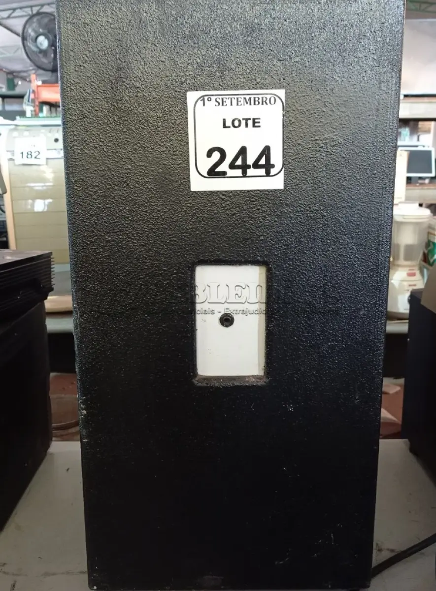 LOTE 244 - 01 CAIXA DE SOM PACÍFICA. (NO ESTADO) ATENÇÃO! FAZER A VISITAÇÃO ANTES DE ARREMATAR, NÃO SABEMOS SE FUNCIONA. LEILÃO NÃO TEM GARANTIA E NEM DEVOLUÇÃO, SUJEITO A POSSÍVEIS AVARIAS VISÍVEIS/OCULTAS E/OU AUSÊNCIA DE COMPONENTES.