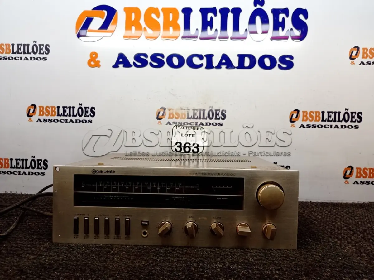LOTE 363 - 01 RECEIVER DA MARCA GRADIENTE MODELO 1360.  (NO ESTADO) ATENÇÃO! FAZER A VISITAÇÃO ANTES DE ARREMATAR, NÃO SABEMOS SE FUNCIONA. LEILÃO NÃO TEM GARANTIA E NEM DEVOLUÇÃO, SUJEITO A POSSÍVEIS AVARIAS VISÍVEIS/OCULTAS E/OU AUSÊNCIA DE COMPONENTES.