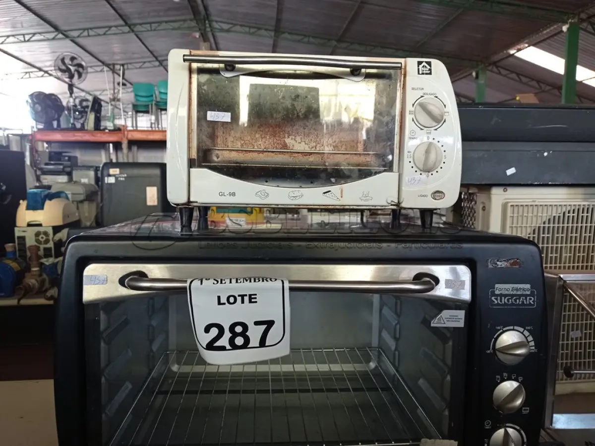 LOTE 287 - 02 FORNOS ELÉTRICOS MARCAS E MODELOS DIVERSOS E 01 EXAUSTOR MARCA SUGGAR. (NO ESTADO) ATENÇÃO! FAZER A VISITAÇÃO ANTES DE ARREMATAR, NÃO SABEMOS SE FUNCIONA. LEILÃO NÃO TEM GARANTIA E NEM DEVOLUÇÃO, SUJEITO A POSSÍVEIS AVARIAS VISÍVEIS/OCULTAS E/OU AUSÊNCIA DE COMPONENTES.