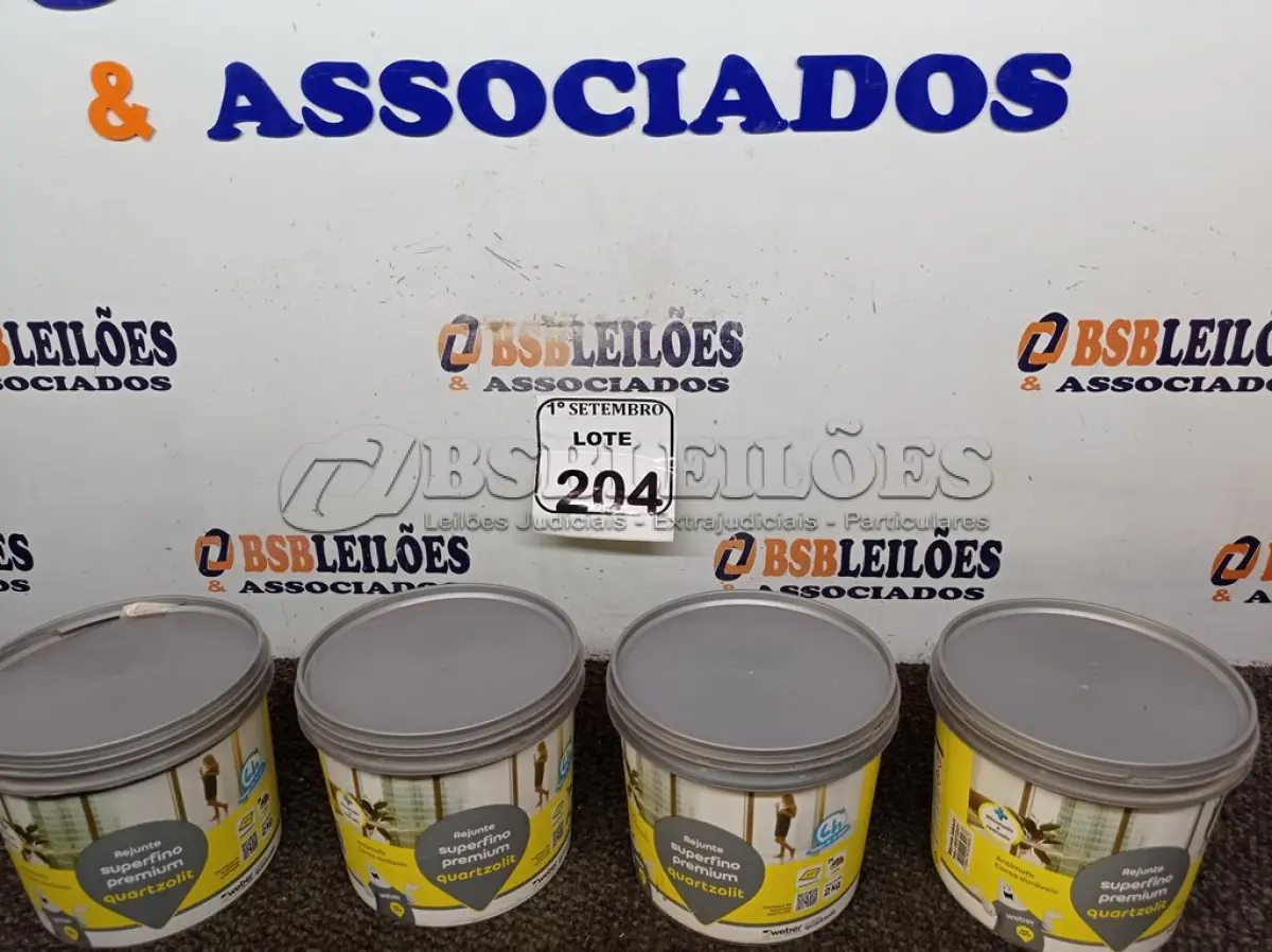 LOTE 204 - 04 BALDINHOS DE REJUNTE SUPERFINO PREMIUM QUARTZOLIT COM 2KG CADA. (NO ESTADO) ATENÇÃO! FAZER A VISITAÇÃO ANTES DE ARREMATAR, NÃO SABEMOS SE FUNCIONA. LEILÃO NÃO TEM GARANTIA E NEM DEVOLUÇÃO, SUJEITO A POSSÍVEIS AVARIAS VISÍVEIS/OCULTAS E/OU AUSÊNCIA DE COMPONENTES.