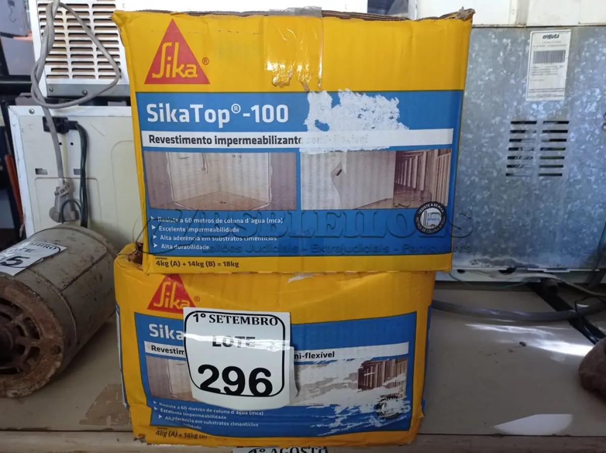 LOTE 296 - 02 CAIXAS SKITAOP-100 REVESTIMENTO IMPERMEABILIZANTE SEMI-FLEXÍVEL. (NO ESTADO) ATENÇÃO! FAZER A VISITAÇÃO ANTES DE ARREMATAR, NÃO SABEMOS SE FUNCIONA. LEILÃO NÃO TEM GARANTIA E NEM DEVOLUÇÃO, SUJEITO A POSSÍVEIS AVARIAS VISÍVEIS/OCULTAS E/OU AUSÊNCIA DE COMPONENTES.