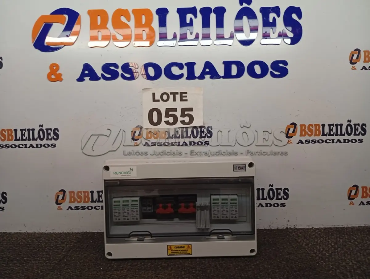 LOTE 055 - 01 - STRING BOX SOLAR RENOVIGI (NO ESTADO, NÃO SABEMOS SE FUNCIONA. LEILÃO NÃO TEM GARANTIA E NEM DEVOLUÇÃO, SUJEITO A POSSÍVEIS AVARIAS VISÍVEIS/OCULTAS E/OU AUSÊNCIA DE COMPONENTES)