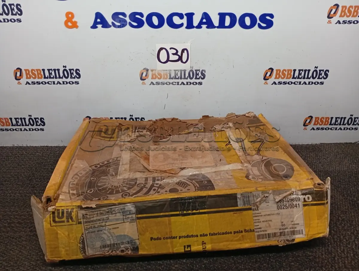 LOTE 030 - 01 - KIT EMBREAGEM E ATUADOR S10 BLAZER LUK (NO ESTADO, NÃO SABEMOS SE FUNCIONA. LEILÃO NÃO TEM GARANTIA E NEM DEVOLUÇÃO, SUJEITO A POSSÍVEIS AVARIAS VISÍVEIS/OCULTAS E/OU AUSÊNCIA DE COMPONENTES)