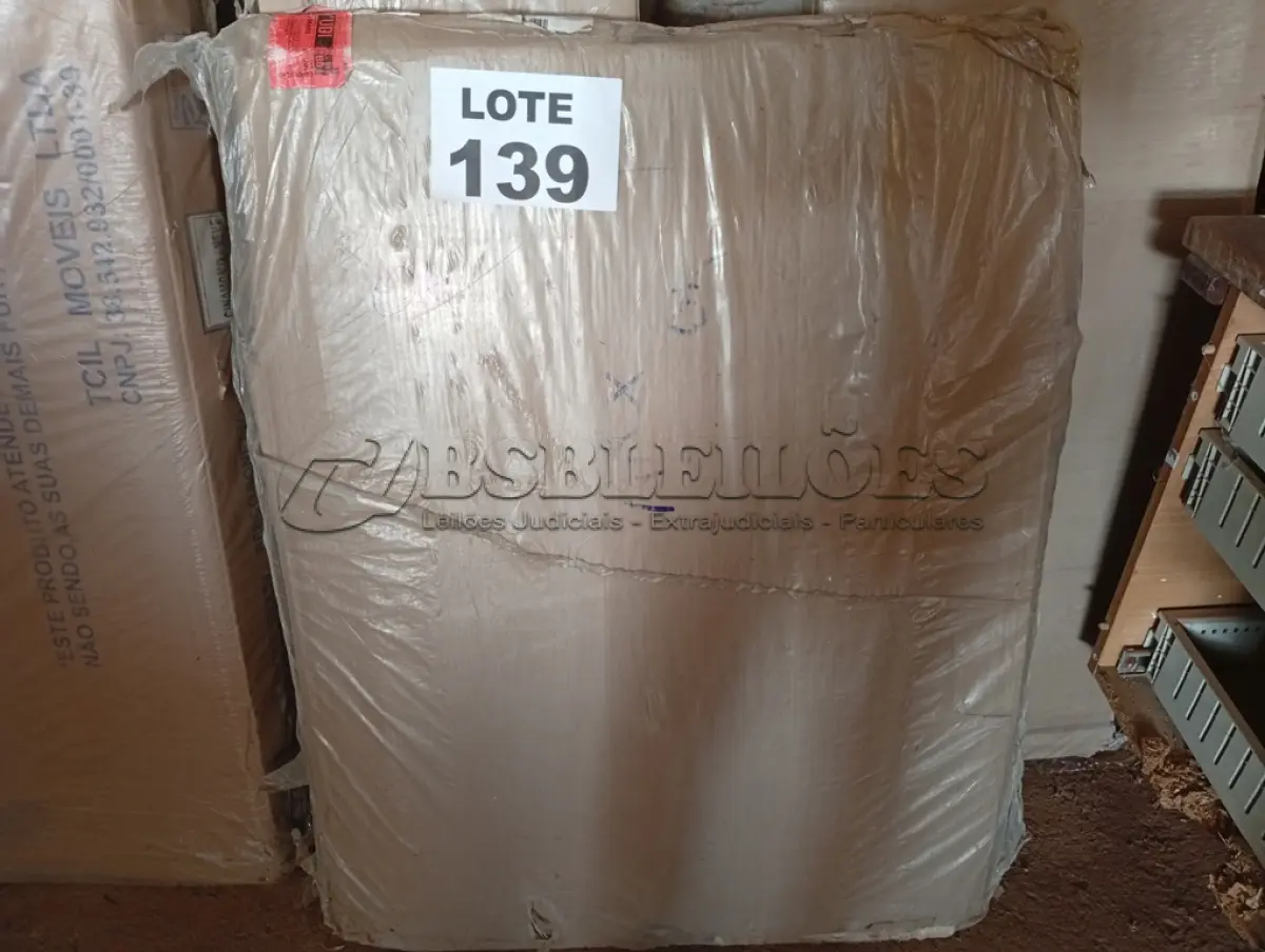 LOTE 139 - 01 - PAINEL PARA TV ATÉ 42 POLEGADAS 2 NICHOS NAVI MÓVEIS BECHARA (NO ESTADO, NÃO SABEMOS SE FUNCIONA. LEILÃO NÃO TEM GARANTIA E NEM DEVOLUÇÃO, SUJEITO A POSSÍVEIS AVARIAS VISÍVEIS/OCULTAS E/OU AUSÊNCIA DE COMPONENTES)
