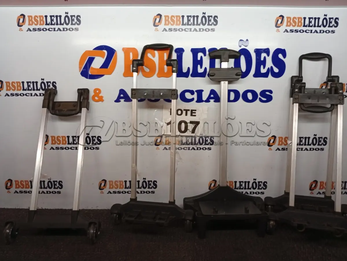 LOTE 107 - 05 - SUPORTES CARRINHO MOCHILA COM RODINHAS (NO ESTADO, NÃO SABEMOS SE FUNCIONA. LEILÃO NÃO TEM GARANTIA E NEM DEVOLUÇÃO, SUJEITO A POSSÍVEIS AVARIAS VISÍVEIS/OCULTAS E/OU AUSÊNCIA DE COMPONENTES)