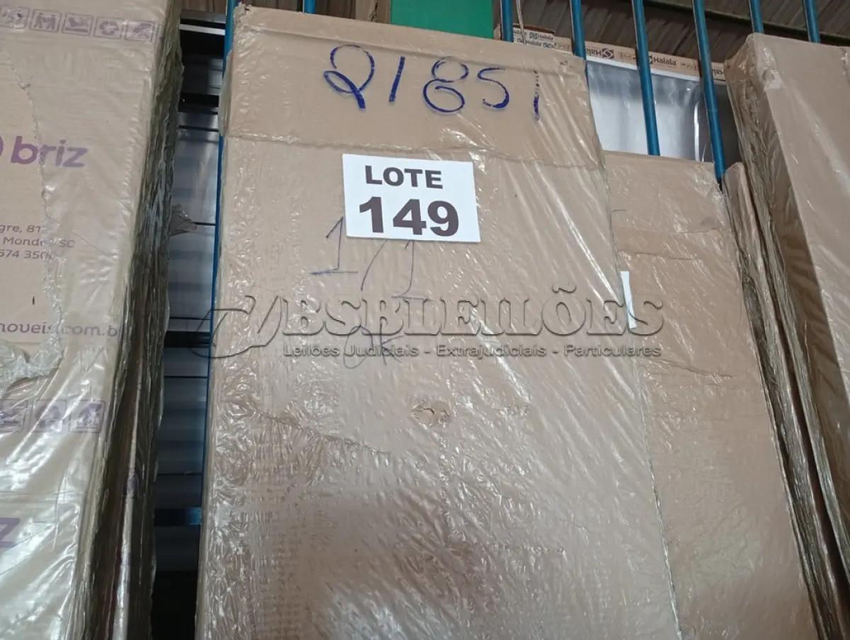 LOTE 149 - 01 - RACK PARA TV RETRO PÊS 1 80M 6917A (NO ESTADO, NÃO SABEMOS SE FUNCIONA. LEILÃO NÃO TEM GARANTIA E NEM DEVOLUÇÃO, SUJEITO A POSSÍVEIS AVARIAS VISÍVEIS/OCULTAS E/OU AUSÊNCIA DE COMPONENTES)