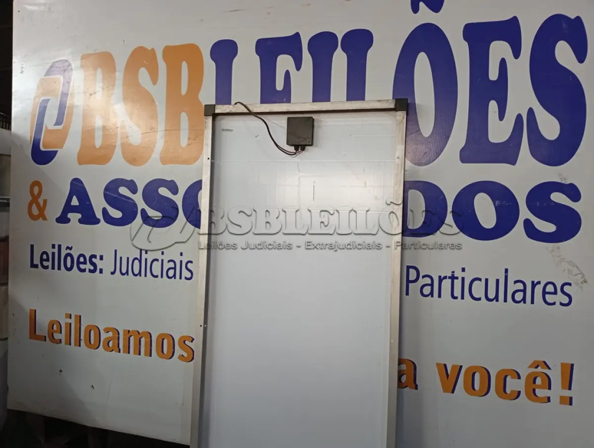 LOTE 119 - 01 – PLACA ENERGIA SOLAR (NO ESTADO, NÃO SABEMOS SE FUNCIONA. LEILÃO NÃO TEM GARANTIA E NEM DEVOLUÇÃO, SUJEITO A POSSÍVEIS AVARIAS VISÍVEIS/OCULTAS E/OU AUSÊNCIA DE COMPONENTES)