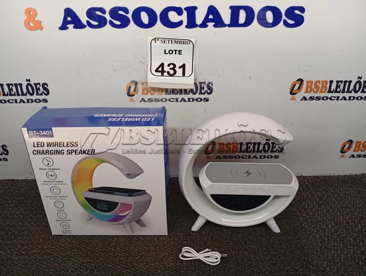 LOTE 431 - 01 LED WIRELESS CHARGING SPEAKER MODELO BT-3401 (NOVO) (NO ESTADO) ATENÇÃO! FAZER A VISITAÇÃO ANTES DE ARREMATAR, NÃO SABEMOS SE FUNCIONA. LEILÃO NÃO TEM GARANTIA E NEM DEVOLUÇÃO, SUJEITO A POSSÍVEIS AVARIAS VISÍVEIS/OCULTAS E/OU AUSÊNCIA DE COMPONENTES.