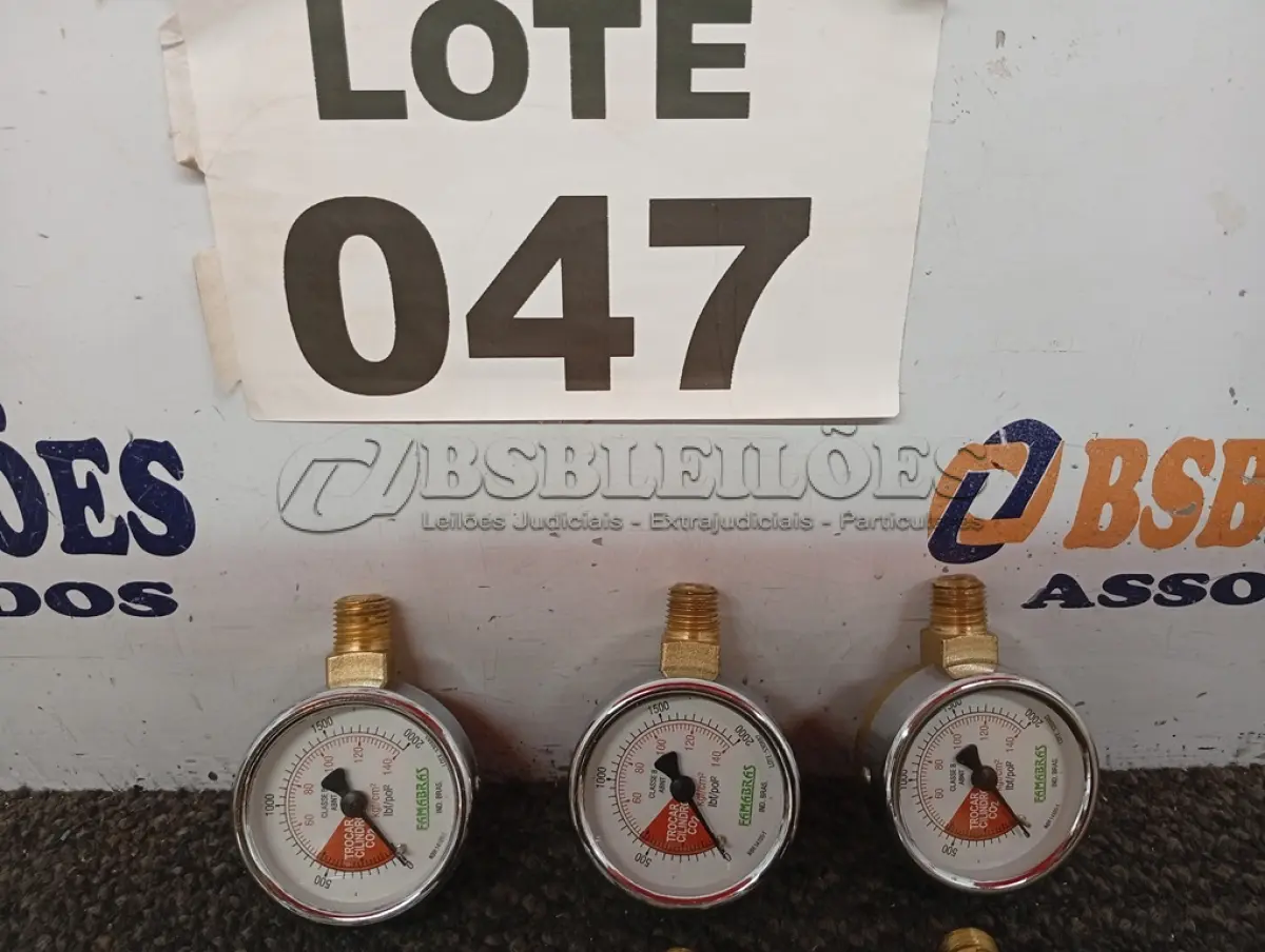 LOTE 047 - 07 – MANÔMETROS (NO ESTADO, NÃO SABEMOS SE FUNCIONA. LEILÃO NÃO TEM GARANTIA E NEM DEVOLUÇÃO, SUJEITO A POSSÍVEIS AVARIAS VISÍVEIS/OCULTAS E/OU AUSÊNCIA DE COMPONENTES)