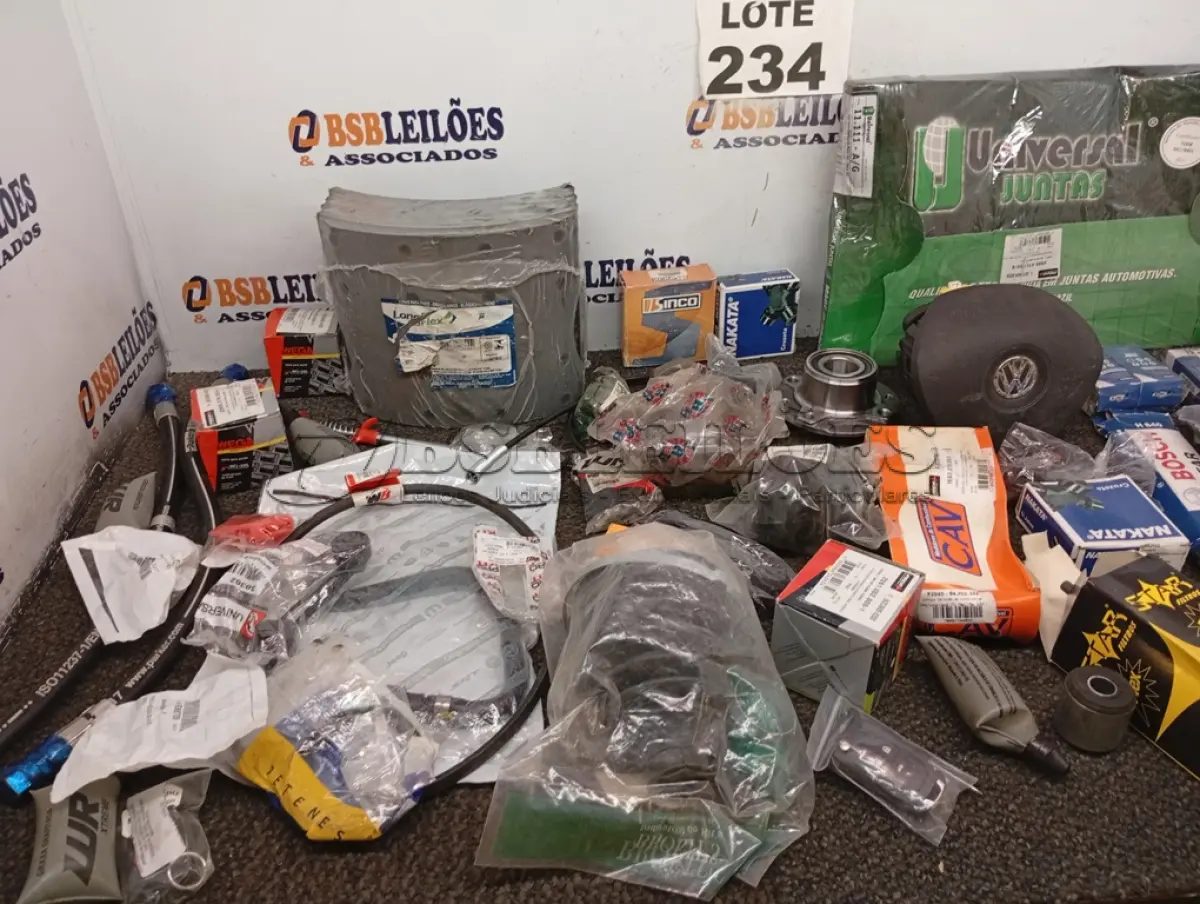 LOTE 234 - APROXIMADO 70 ITENS AUTOMOTIVOS DIVERSOS (NO ESTADO, NÃO SABEMOS SE FUNCIONA. LEILÃO NÃO TEM GARANTIA E NEM DEVOLUÇÃO, SUJEITO A POSSÍVEIS AVARIAS VISÍVEIS/OCULTAS E/OU AUSÊNCIA DE COMPONENTES)