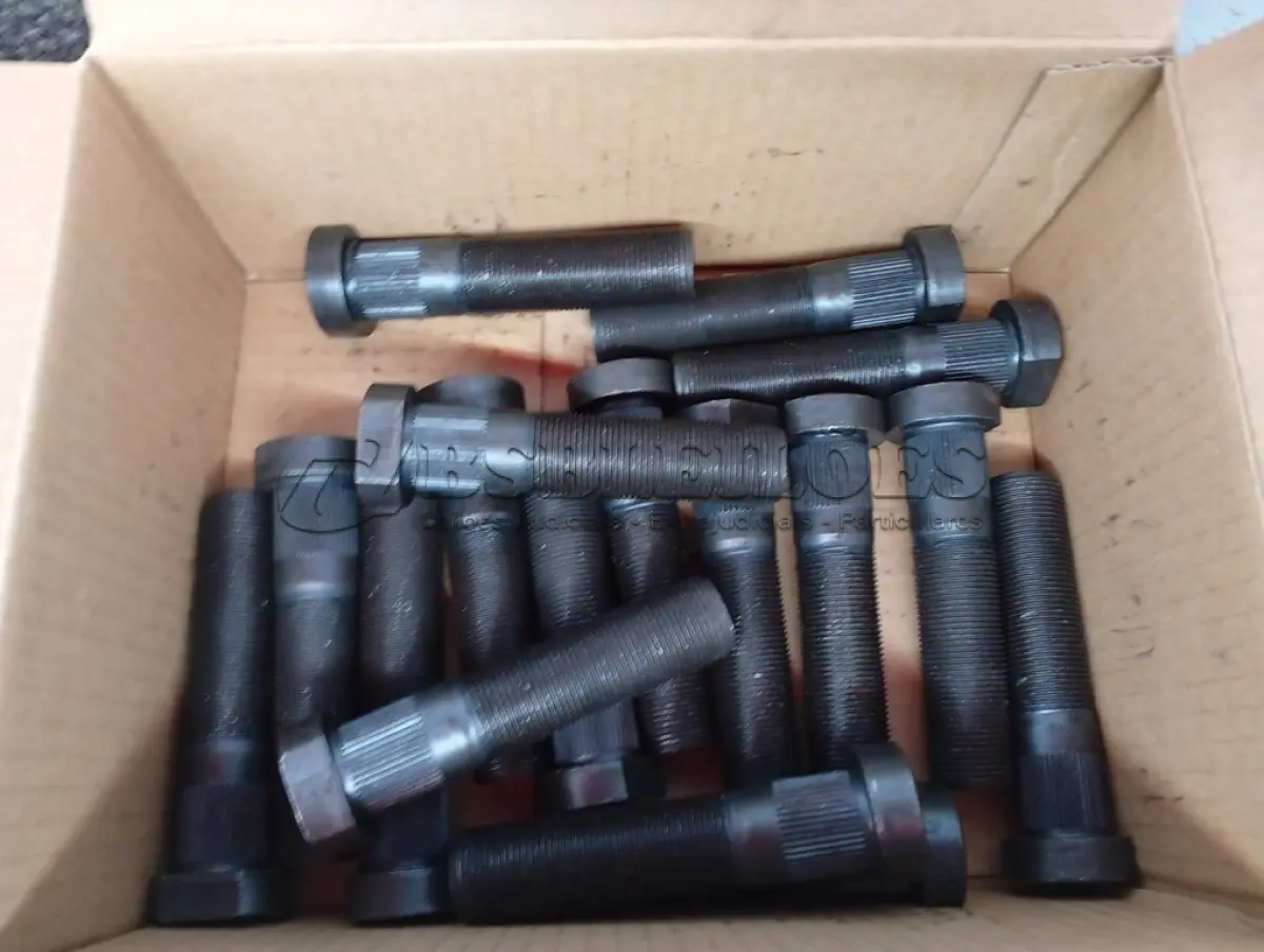 LOTE 207 - 17 - PARAFUSOS DE RODA 96MM FEY (NO ESTADO, NÃO SABEMOS SE FUNCIONA. LEILÃO NÃO TEM GARANTIA E NEM DEVOLUÇÃO, SUJEITO A POSSÍVEIS AVARIAS VISÍVEIS/OCULTAS E/OU AUSÊNCIA DE COMPONENTES)