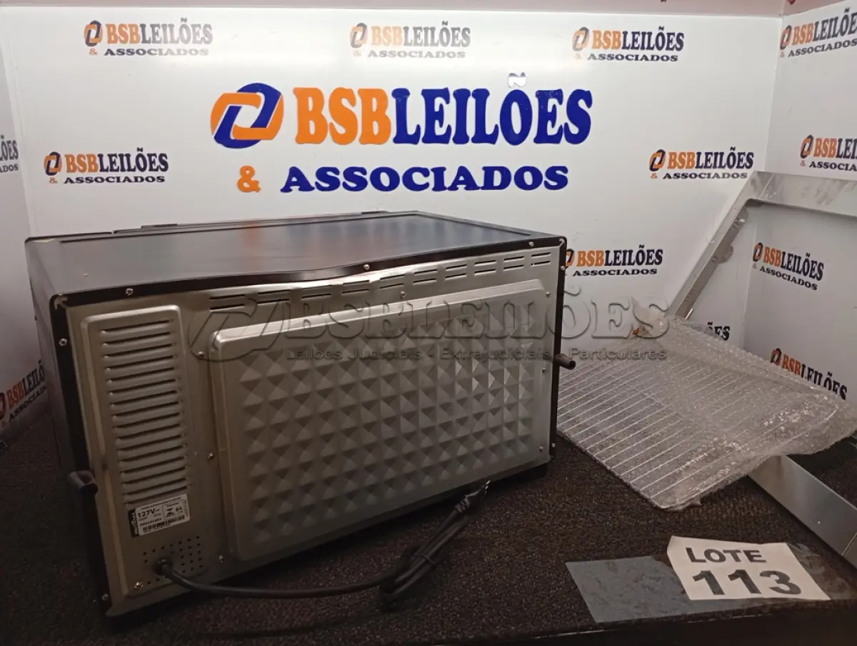 LOTE 113 - 01 - FORNO ELÉTRICO DE EMBUTIR BRITÂNIA BFE47E 47 LITROS 110V (NO ESTADO, NÃO SABEMOS SE FUNCIONA. LEILÃO NÃO TEM GARANTIA E NEM DEVOLUÇÃO, SUJEITO A POSSÍVEIS AVARIAS VISÍVEIS/OCULTAS E/OU AUSÊNCIA DE COMPONENTES)