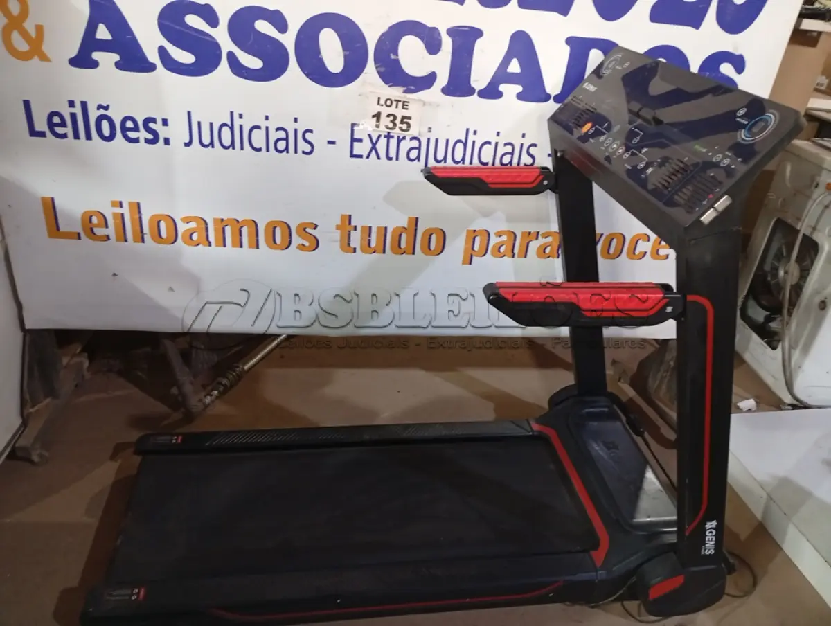 LOTE 135 - 01 - ESTEIRA ERGOMÉTRICA DOBRÁVEL - GENIS - GT 2000 220V (NO ESTADO, NÃO SABEMOS SE FUNCIONA. LEILÃO NÃO TEM GARANTIA E NEM DEVOLUÇÃO, SUJEITO A POSSÍVEIS AVARIAS VISÍVEIS/OCULTAS E/OU AUSÊNCIA DE COMPONENTES)