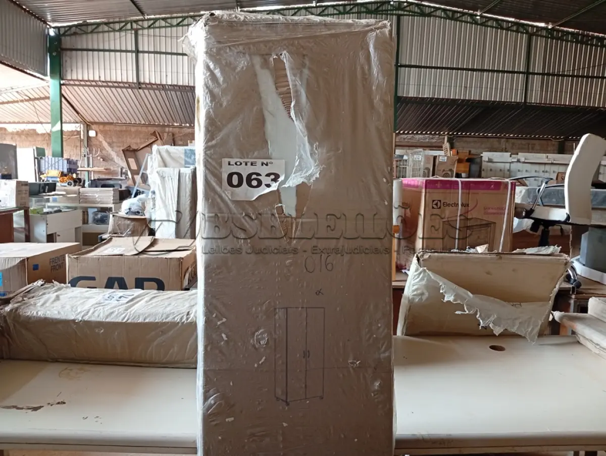 LOTE 063 - 01 - ARMARIO MULTIUSO SAO PAULO MDP BRANCO UV TEX (NO ESTADO, NÃO SABEMOS SE FUNCIONA. LEILÃO NÃO TEM GARANTIA E NEM DEVOLUÇÃO, SUJEITO A POSSÍVEIS AVARIAS VISÍVEIS/OCULTAS E/OU AUSÊNCIA DE COMPONENTES)