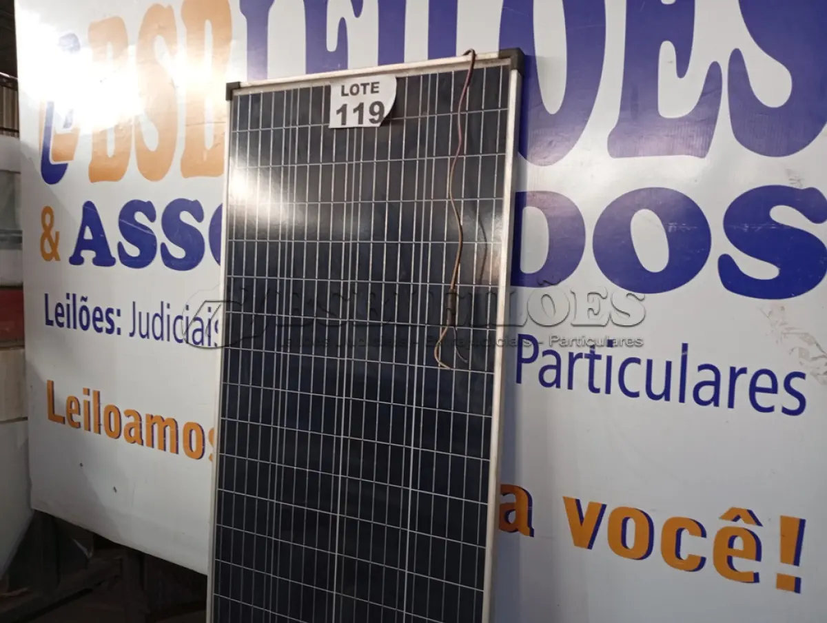 LOTE 119 - 01 – PLACA ENERGIA SOLAR (NO ESTADO, NÃO SABEMOS SE FUNCIONA. LEILÃO NÃO TEM GARANTIA E NEM DEVOLUÇÃO, SUJEITO A POSSÍVEIS AVARIAS VISÍVEIS/OCULTAS E/OU AUSÊNCIA DE COMPONENTES)