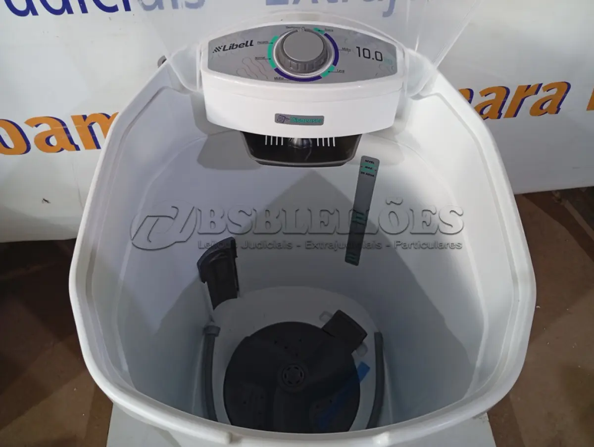 LOTE 130 - 01 - LAVADORA 10KG SEMI AUTOMÁTICA 127V LIBELL (NO ESTADO, NÃO SABEMOS SE FUNCIONA. LEILÃO NÃO TEM GARANTIA E NEM DEVOLUÇÃO, SUJEITO A POSSÍVEIS AVARIAS VISÍVEIS/OCULTAS E/OU AUSÊNCIA DE COMPONENTES)