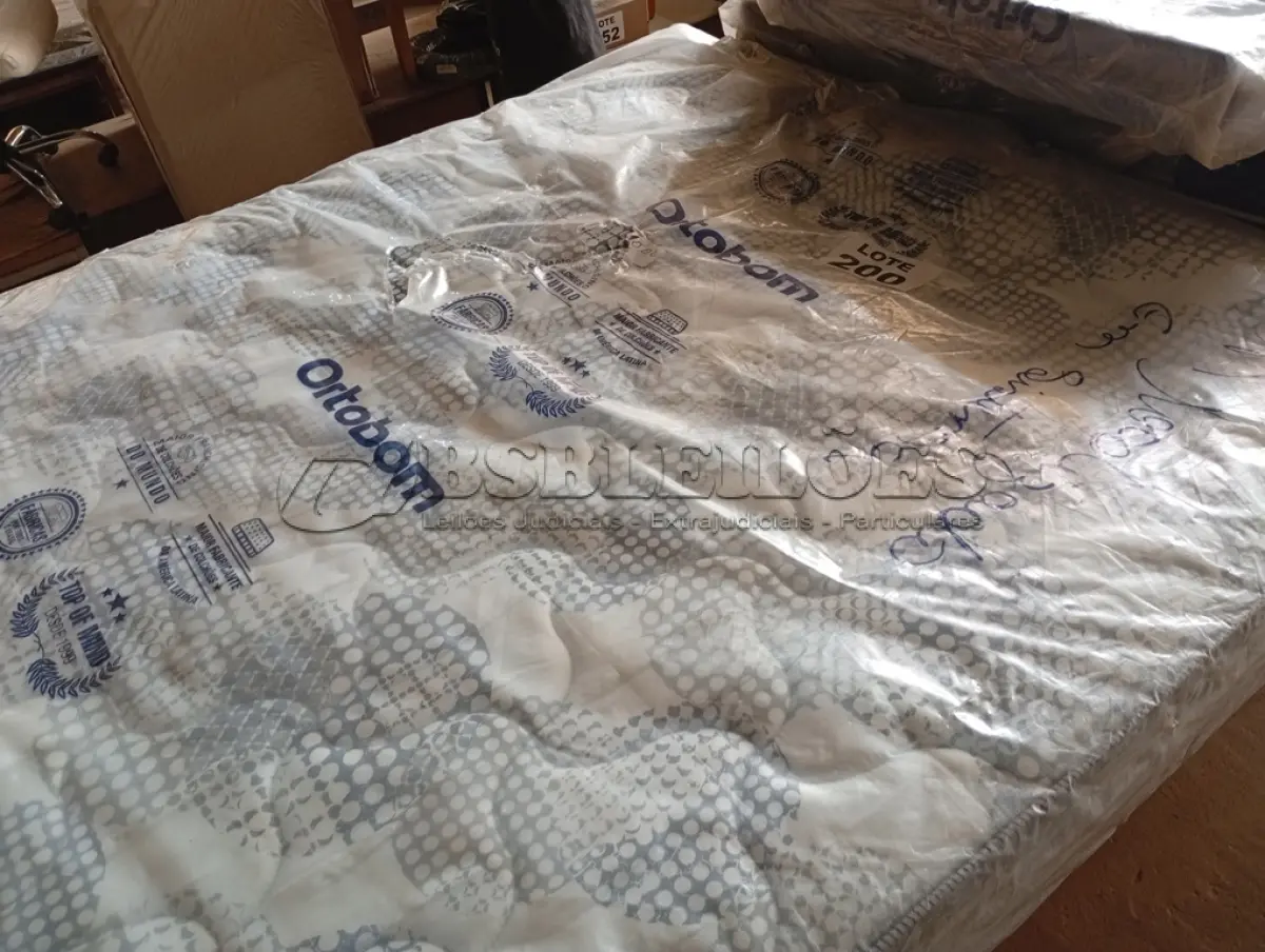 LOTE 200 - 01 - COLCHÃO ISO SUPERPOCKET ORTOBOM QUEEN SIZE 158X198X25CM (NO ESTADO, NÃO SABEMOS SE FUNCIONA. LEILÃO NÃO TEM GARANTIA E NEM DEVOLUÇÃO, SUJEITO A POSSÍVEIS AVARIAS VISÍVEIS/OCULTAS E/OU AUSÊNCIA DE COMPONENTES)