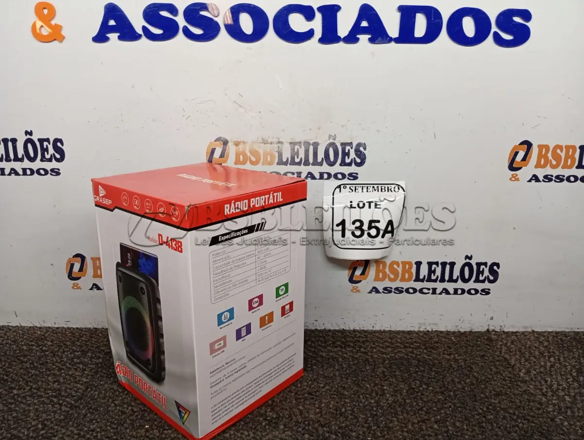 LOTE 135 - 01 RÁDIO PORTÁTIL COM BLUETOOTH MARCA GRASEP MODELO D-4138 (NOVO) (NO ESTADO) ATENÇÃO! FAZER A VISITAÇÃO ANTES DE ARREMATAR, NÃO SABEMOS SE FUNCIONA. LEILÃO NÃO TEM GARANTIA E NEM DEVOLUÇÃO, SUJEITO A POSSÍVEIS AVARIAS VISÍVEIS/OCULTAS E/OU AUSÊNCIA DE COMPONENTES.