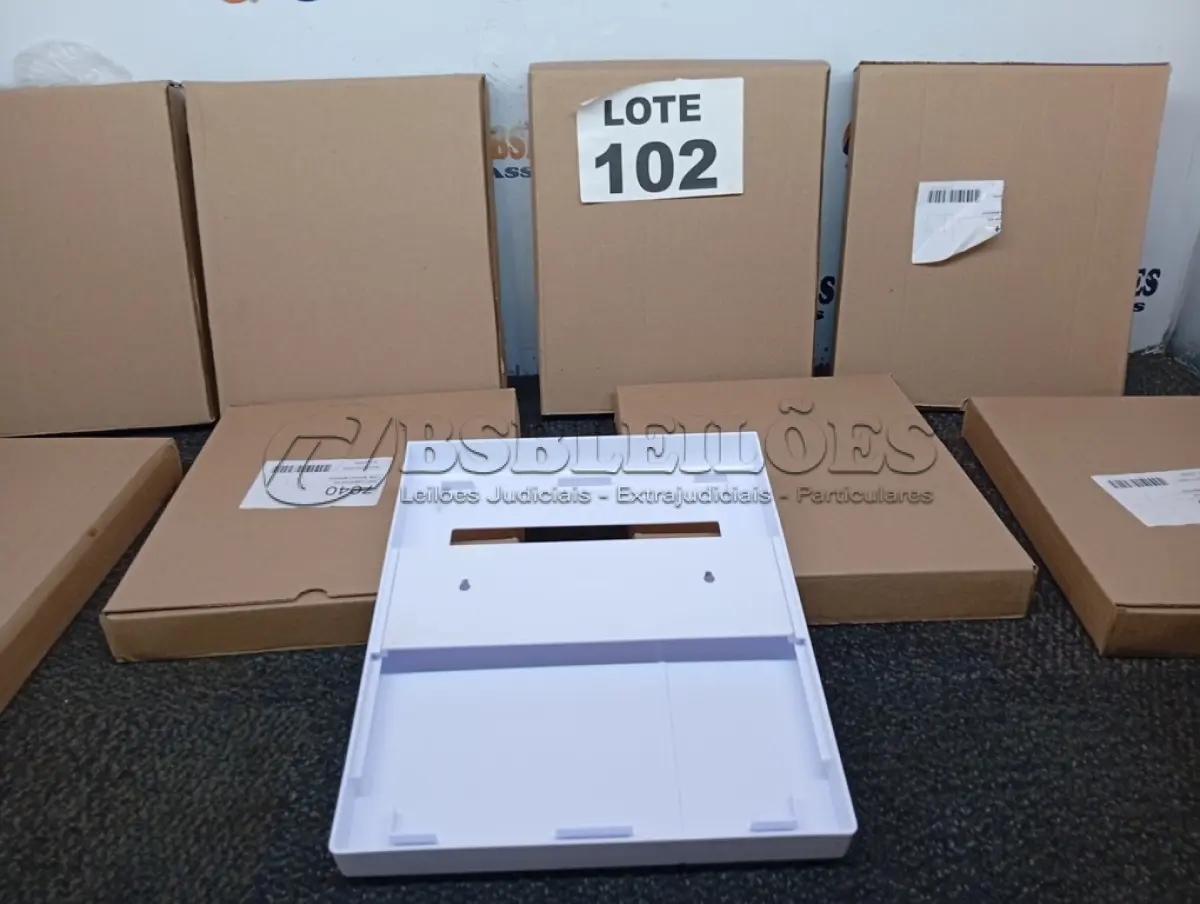 LOTE 102 - 09 - DISPENSER PARA PROTETOR DE ASSENTO SANITÁRIO (NO ESTADO, NÃO SABEMOS SE FUNCIONA. LEILÃO NÃO TEM GARANTIA E NEM DEVOLUÇÃO, SUJEITO A POSSÍVEIS AVARIAS VISÍVEIS/OCULTAS E/OU AUSÊNCIA DE COMPONENTES)