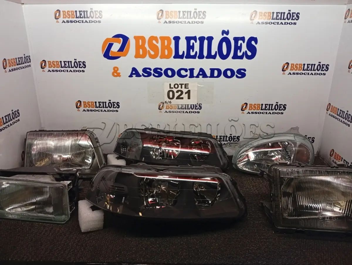 LOTE 021 - 06 – FARÓIS DIVERSOS (NO ESTADO, NÃO SABEMOS SE FUNCIONA. LEILÃO NÃO TEM GARANTIA E NEM DEVOLUÇÃO, SUJEITO A POSSÍVEIS AVARIAS VISÍVEIS/OCULTAS E/OU AUSÊNCIA DE COMPONENTES)