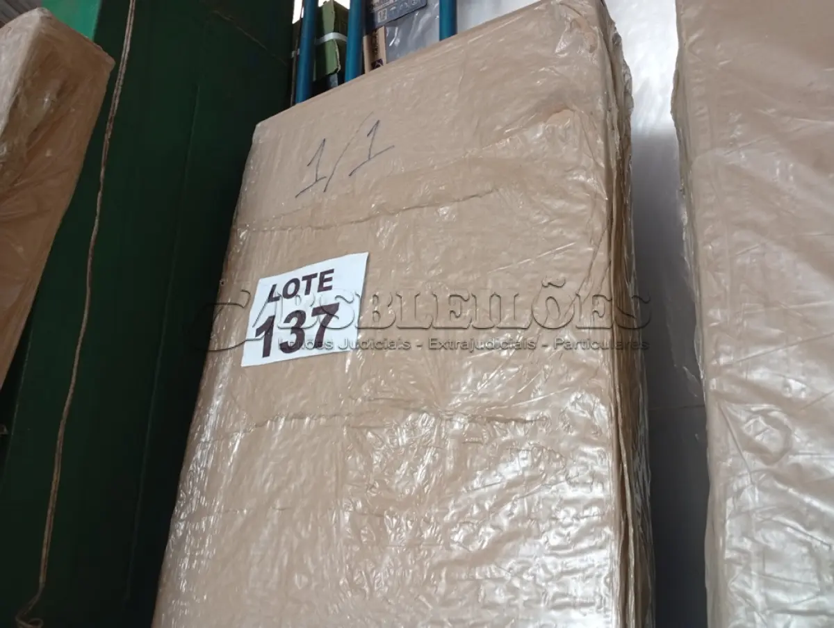 LOTE 137 - 01 - RACK PARA TV RETRO PÊS 1 80M 6917A (NO ESTADO, NÃO SABEMOS SE FUNCIONA. LEILÃO NÃO TEM GARANTIA E NEM DEVOLUÇÃO, SUJEITO A POSSÍVEIS AVARIAS VISÍVEIS/OCULTAS E/OU AUSÊNCIA DE COMPONENTES)
