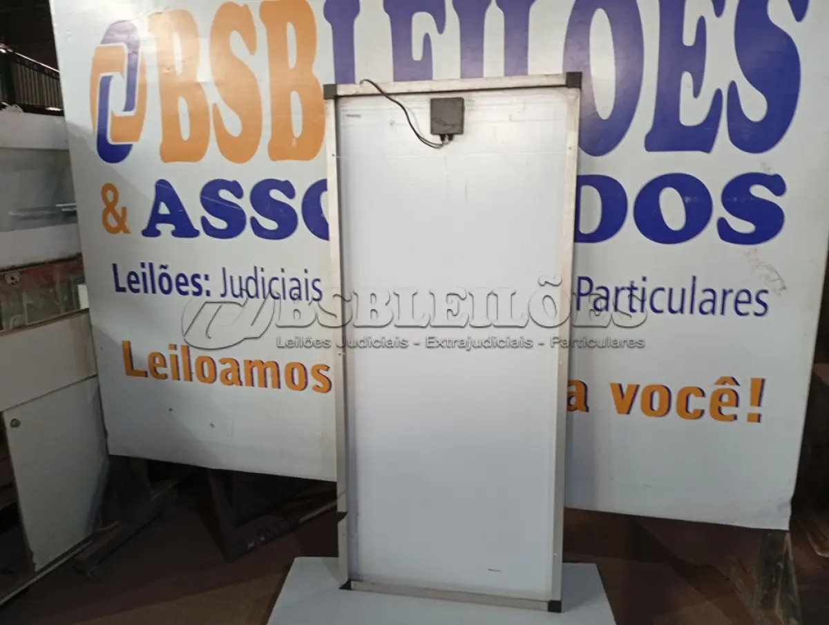 LOTE 119 - 01 – PLACA ENERGIA SOLAR (NO ESTADO, NÃO SABEMOS SE FUNCIONA. LEILÃO NÃO TEM GARANTIA E NEM DEVOLUÇÃO, SUJEITO A POSSÍVEIS AVARIAS VISÍVEIS/OCULTAS E/OU AUSÊNCIA DE COMPONENTES)