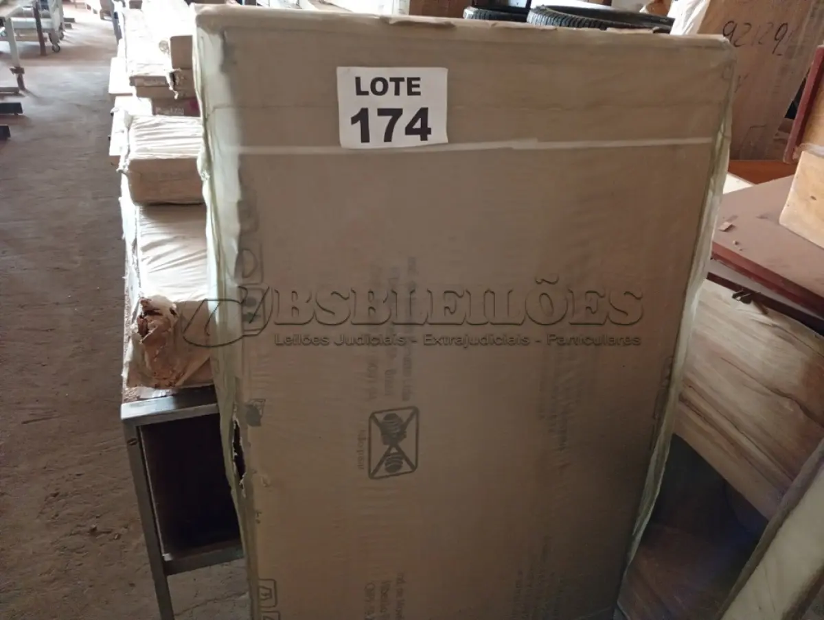 LOTE 174 - 01 - BERÇO AMERICANO GRAO DE GENTE (NO ESTADO, NÃO SABEMOS SE FUNCIONA. LEILÃO NÃO TEM GARANTIA E NEM DEVOLUÇÃO, SUJEITO A POSSÍVEIS AVARIAS VISÍVEIS/OCULTAS E/OU AUSÊNCIA DE COMPONENTES)