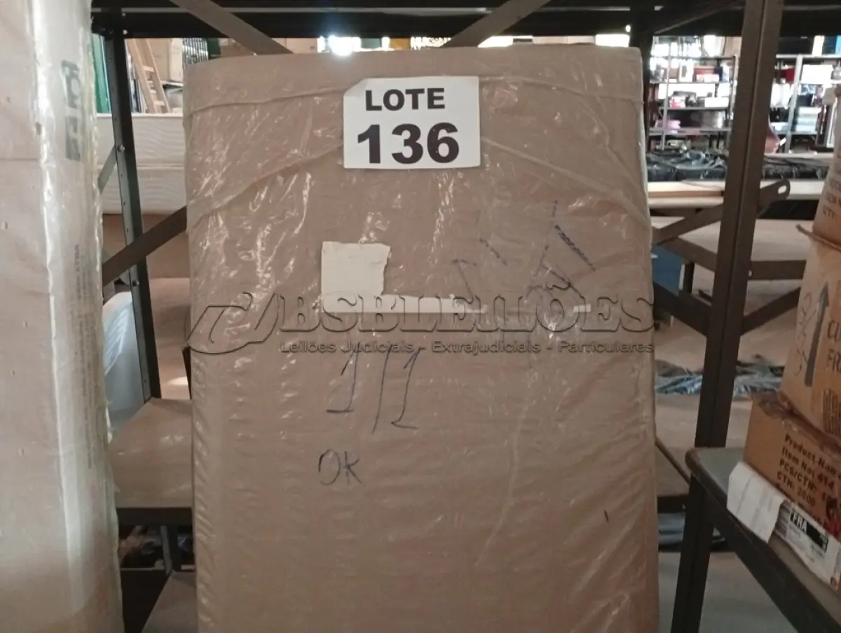 LOTE 136 - 01 - ESCRIVANINHA MESA PARA COMPUTADOR DUBAI MULTIMOVEIS PRETA (NO ESTADO, NÃO SABEMOS SE FUNCIONA. LEILÃO NÃO TEM GARANTIA E NEM DEVOLUÇÃO, SUJEITO A POSSÍVEIS AVARIAS VISÍVEIS/OCULTAS E/OU AUSÊNCIA DE COMPONENTES)