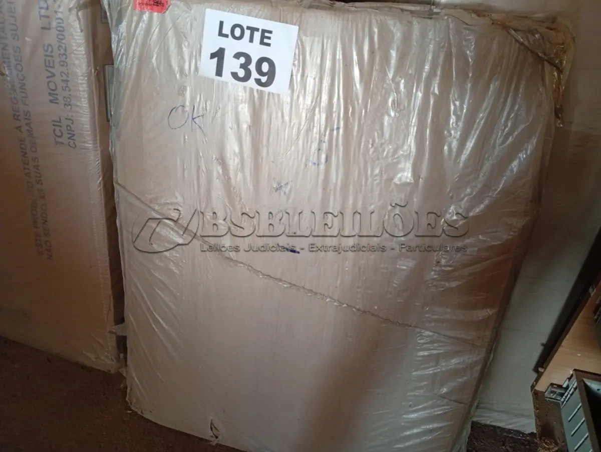 LOTE 139 - 01 - PAINEL PARA TV ATÉ 42 POLEGADAS 2 NICHOS NAVI MÓVEIS BECHARA (NO ESTADO, NÃO SABEMOS SE FUNCIONA. LEILÃO NÃO TEM GARANTIA E NEM DEVOLUÇÃO, SUJEITO A POSSÍVEIS AVARIAS VISÍVEIS/OCULTAS E/OU AUSÊNCIA DE COMPONENTES)