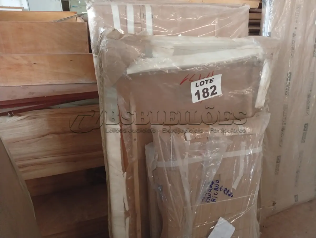 LOTE 182 - 01 - TAMPO MESA 120 CM X 080 CM (NO ESTADO, NÃO SABEMOS SE FUNCIONA. LEILÃO NÃO TEM GARANTIA E NEM DEVOLUÇÃO, SUJEITO A POSSÍVEIS AVARIAS VISÍVEIS/OCULTAS E/OU AUSÊNCIA DE COMPONENTES)