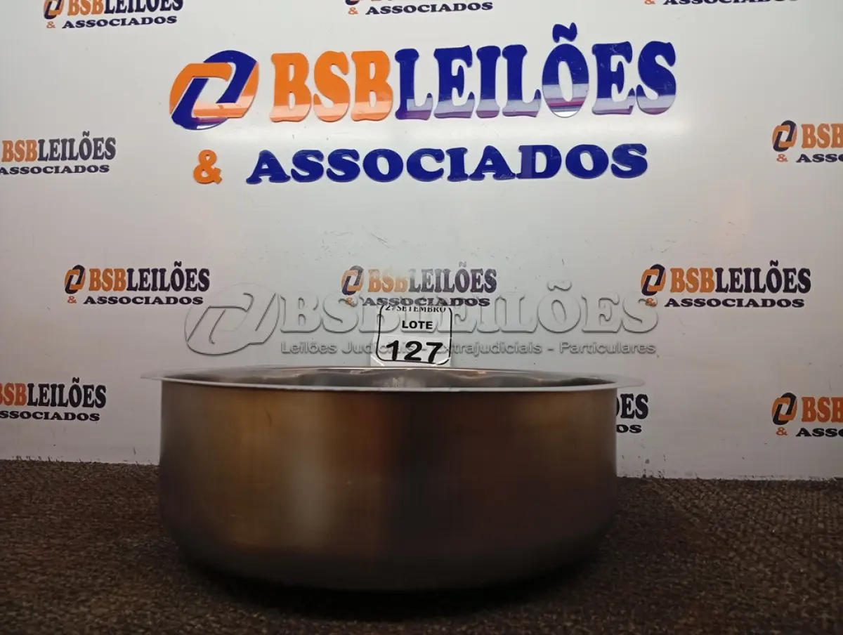 LOTE 127 - 01 CUBA INOX N38 AÇO 430 38X12 FABRINOX. (NO ESTADO) ATENÇÃO! FAZER A VISITAÇÃO ANTES DE ARREMATAR, NÃO SABEMOS SE FUNCIONA. LEILÃO NÃO TEM GARANTIA E NEM DEVOLUÇÃO, SUJEITO A POSSÍVEIS AVARIAS VISÍVEIS/OCULTAS E/OU AUSÊNCIA DE COMPONENTES.