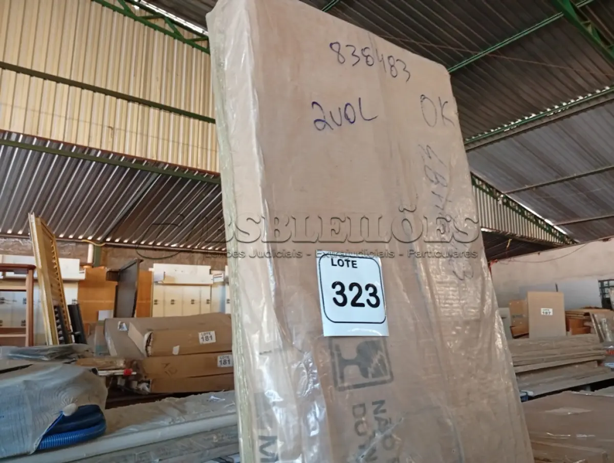 LOTE 323 - 01 RACK PARA TV ATÉ 65 COM 02 PORTAS- MP3308. (NO ESTADO, NÃO SABEMOS SE FUNCIONA. LEILÃO NÃO TEM GARANTIA E NEM DEVOLUÇÃO, SUJEITO A POSSÍVEIS AVARIAS VISÍVEIS/OCULTAS E/OU AUSÊNCIA DE COMPONENTES)