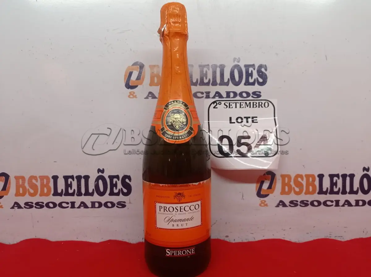 LOTE 054 - 01 GARRAFA DE ESPUMANTE SPERONE PROSECCO BRUT 75 CL LACRADO. (NO ESTADO) ATENÇÃO! FAZER A VISITAÇÃO ANTES DE ARREMATAR, NÃO SABEMOS SE FUNCIONA. LEILÃO NÃO TEM GARANTIA E NEM DEVOLUÇÃO, SUJEITO A POSSÍVEIS AVARIAS VISÍVEIS/OCULTAS E/OU AUSÊNCIA DE COMPONENTES.