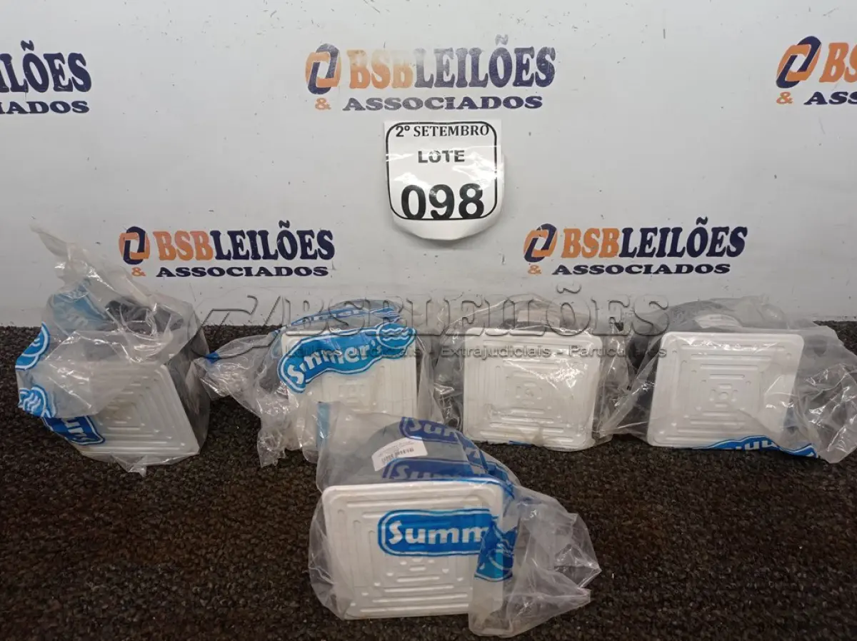 LOTE 098 - 05 CAIXAS PASSAGEM TAMPA INOX REG ALTURA SEM PARAF SUMMERS. NO ESTADO) ATENÇÃO! FAZER A VISITAÇÃO ANTES DE ARREMATAR, NÃO SABEMOS SE FUNCIONA. LEILÃO NÃO TEM GARANTIA E NEM DEVOLUÇÃO, SUJEITO A POSSÍVEIS AVARIAS VISÍVEIS/OCULTAS E/OU AUSÊNCIA DE COMPONENTES.