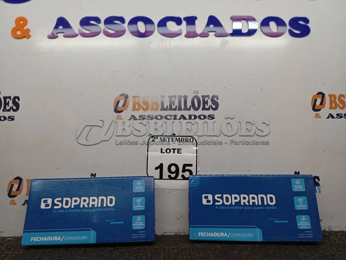 LOTE 195 - 02 FECHADURAS POPLINE ALAVANCA CR SOPRANO (NO ESTADO) ATENÇÃO! FAZER A VISITAÇÃO ANTES DE ARREMATAR, NÃO SABEMOS SE FUNCIONA. LEILÃO NÃO TEM GARANTIA E NEM DEVOLUÇÃO, SUJEITO A POSSÍVEIS AVARIAS VISÍVEIS/OCULTAS E/OU AUSÊNCIA DE COMPONENTES.